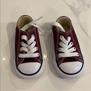Baby burgundy converse NWT